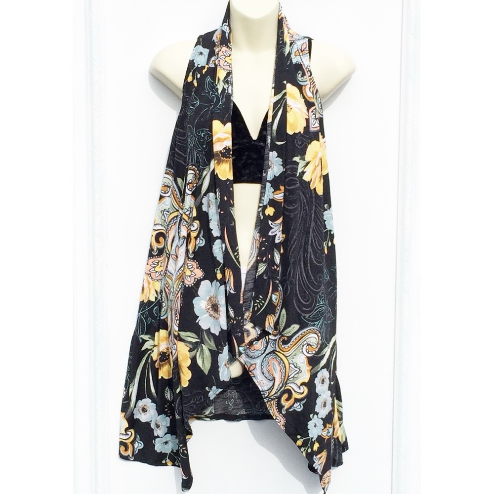 Moody Floral Vest kimono cardigan with pockets